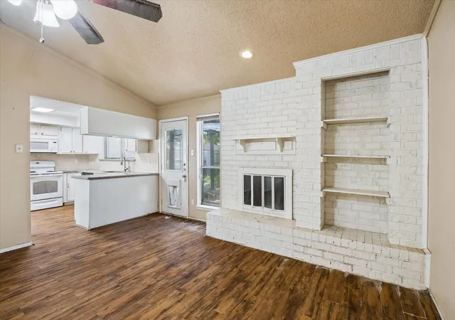 Photo 3 of Single family home for sale at 23423 Canyon Lake Dr, Spring, TX 77373 | MLS# 59988296 | Listing updated on 2026-08-29