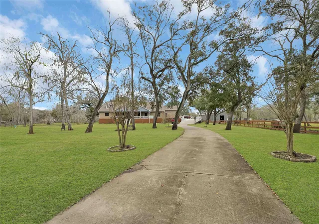 Photo 36 of Single family home for sale at 16423 County Rd 528, Rosharon, TX 77583 | MLS# 78766360 | Listing updated on 2025-12-17