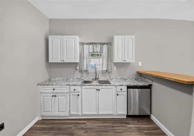 Photo 4 of Sale Pending at 290 Magnolia Rd, Cleveland, TX 77328 | MLS# 74618745 | Listing updated on 2026-09-13