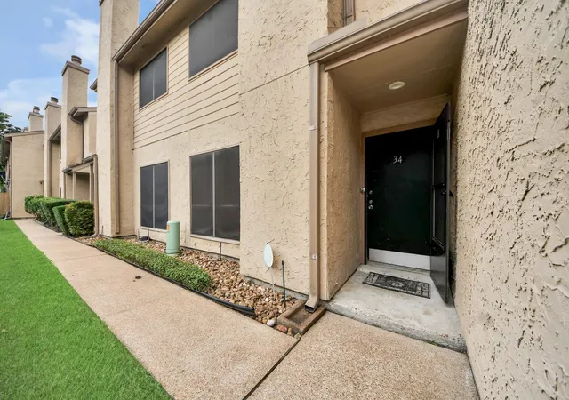 4th image of 5000 Milwee St #34, Houston, TX 77092 | MLS# 57370567