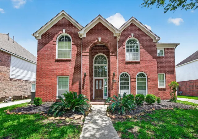 Photo 2 of Single family home for sale at 12330 Shadow Green Dr, Houston, TX 77082 | MLS# 986270 | Listing updated on 2026-09-04