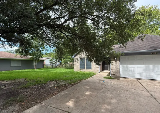 Homes for sale in Santa Fe, TX | 5525 Main St, Santa Fe, TX 77510 | MLS# 45341806