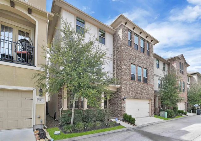 2nd image of 1715 Billfish Blvd, Kingwood, TX 77345 | MLS# 43585484