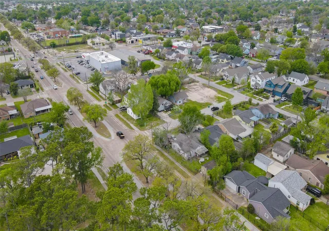 28th image of 4815 Cetti St, Houston, TX 77009 | MLS# 90088451