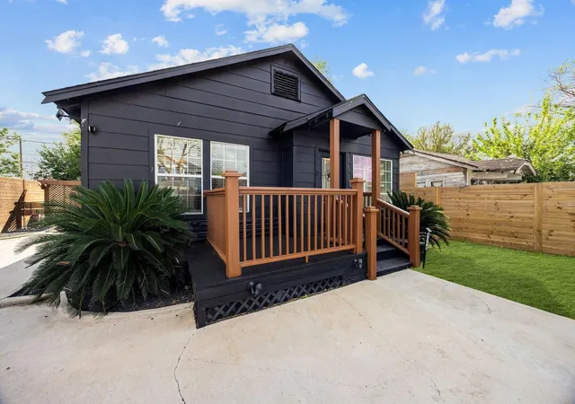 19th image of 1310 Walton St, Houston, TX 77009 | MLS# 33500986