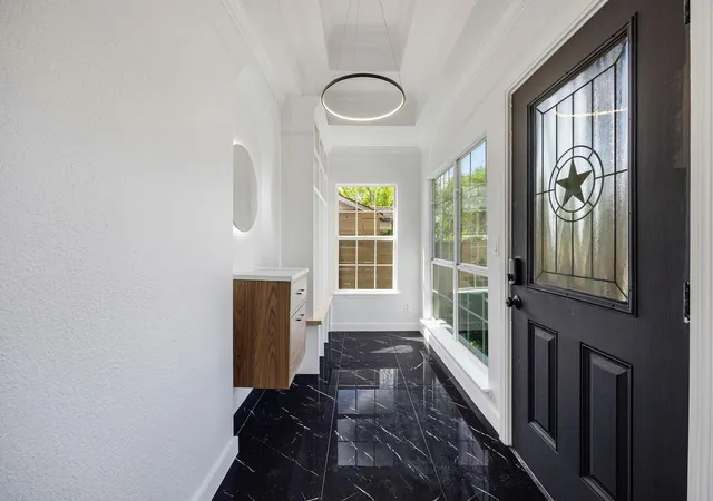 3rd image of 1310 Walton St, Houston, TX 77009 | MLS# 33500986