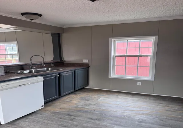 2nd image of 503 7th St, Dickinson, TX 77539 | MLS# 76053370