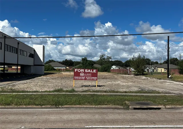 2nd image of 2310 Center St, Deer Park, TX 77536 | MLS# 62855156