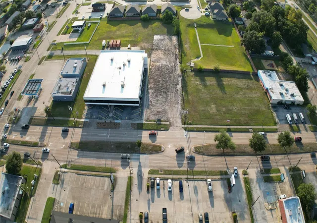 5th image of 2310 Center St, Deer Park, TX 77536 | MLS# 62855156