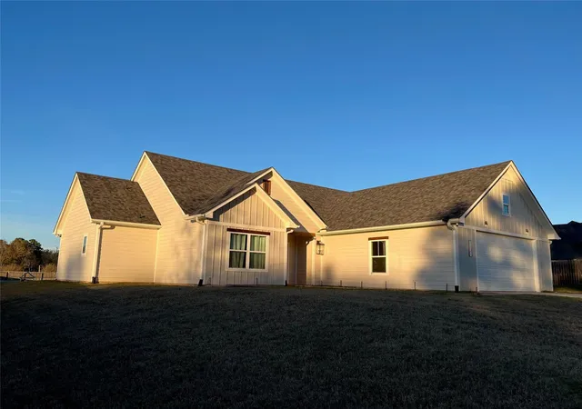 Homes for sale in Tyler, TX | 15147 County Road 220, Tyler, TX 75707 | MLS# 25675577