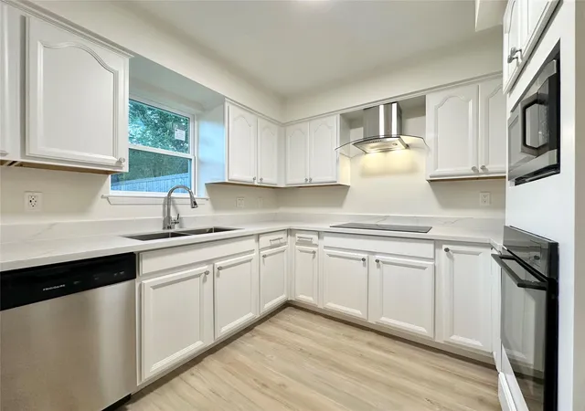 Photo 1 of Single family home for sale at 9539 Beverlyhill St, Houston, TX 77063 | MLS# 74613966 | Listing updated on 2026-08-27