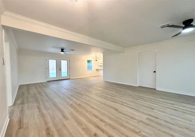 Photo 3 of Single family home for sale at 9539 Beverlyhill St, Houston, TX 77063 | MLS# 74613966 | Listing updated on 2026-08-27