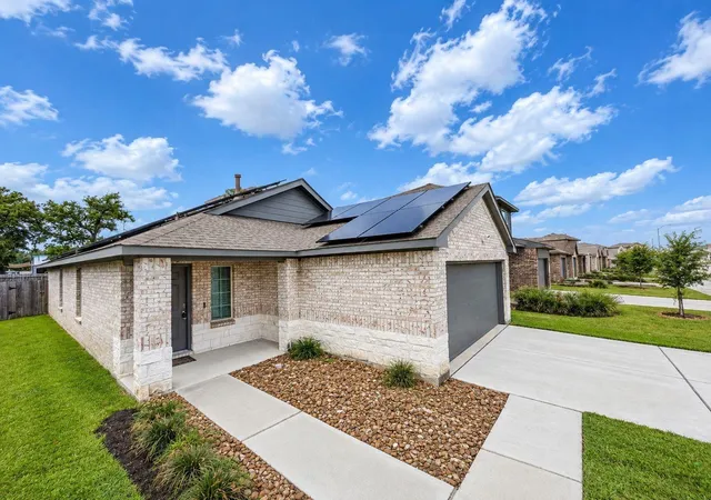 Photo 3 of Single family home for sale at 22539 Aspen Tarn Trl, Spring, TX 77373 | MLS# 11311230 | Listing updated on 2026-10-14