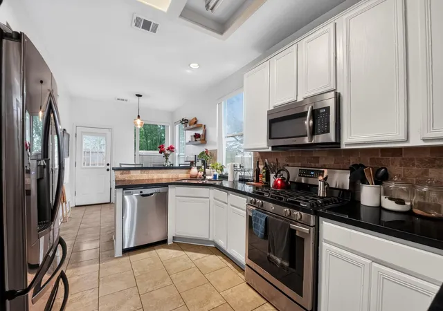 Photo 4 of Single family home for sale at 9403 Cabin Crk Dr, Houston, TX 77064 | MLS# 61235822 | Listing updated on 2026-09-21