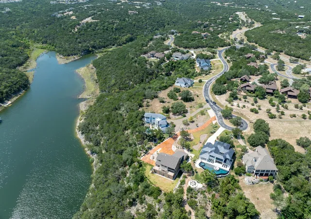 2nd image of 7220 Getaway Dr, Jonestown, TX 78645 | MLS# 57623820