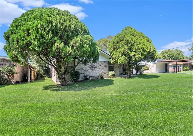 Photo 3 of Single family home for sale at 1507 Donovan, Baytown, TX 77520 | MLS# 34329215 | Listing updated on 2026-09-07