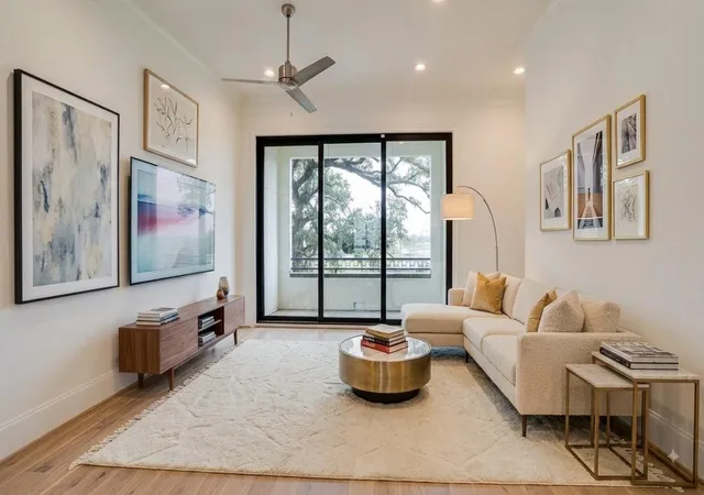 2nd image of 6256 Kansas St, Houston, TX 77007 | MLS# 83639853