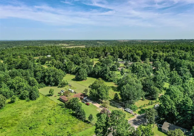 2nd image of 3722 Montgomery Rd, Huntsville, TX 77340 | MLS# 49033571