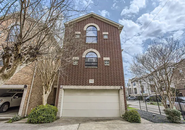 1st image of 5830 Larkin St, Houston, TX 77007 | MLS# 92424260
