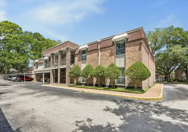 26th image of 7555 Katy Fwy #65, Houston, TX 77024 | MLS# 22442559
