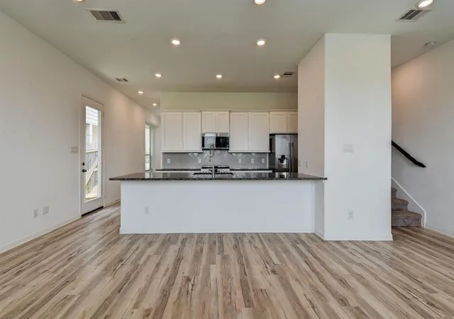 3rd image of 4115 Balboa Dr, Rosharon, TX 77583 | MLS# 40421423
