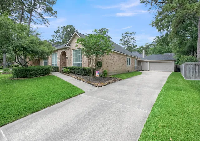 Photo 1 of Single family home for sale at 6307 Threeflower Ln, Kingwood, TX 77345 | MLS# 92965393 | Listing updated on 2026-09-04