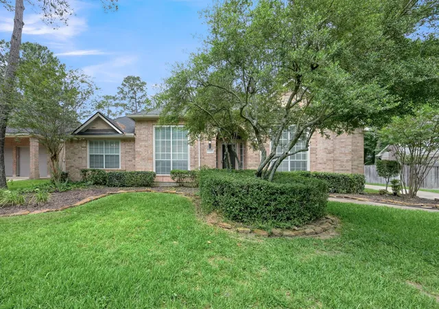 Photo 2 of Single family home for sale at 6307 Threeflower Ln, Kingwood, TX 77345 | MLS# 92965393 | Listing updated on 2026-09-04