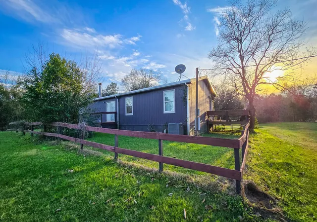 4th image of 24995 Howser Dr, New Caney, TX 77357 | MLS# 55681907