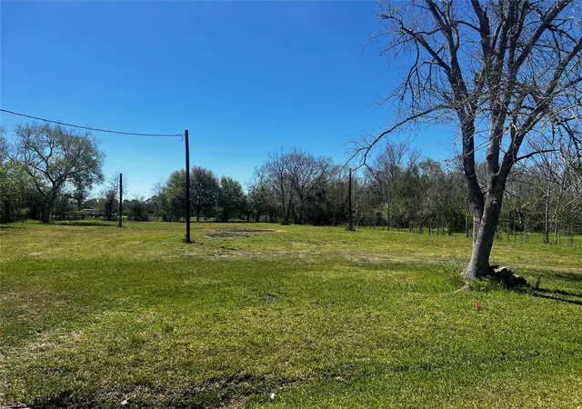 3rd image of 8002 Seddon Road Road, Pearland, TX 77581 | MLS# 68847112