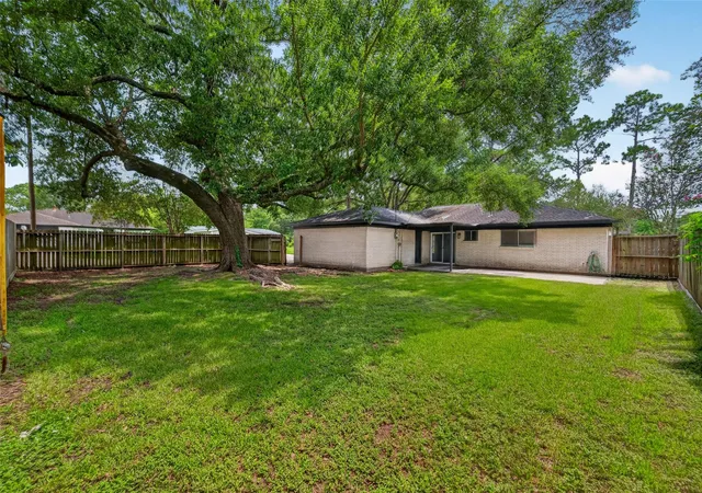 Homes for sale in Friendswood, TX | 402 Christina Ln, Friendswood, TX 77546 | MLS# 84765784