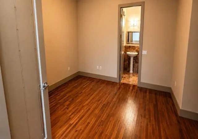 2nd image of 1717 W Webster St, Houston, TX 77019