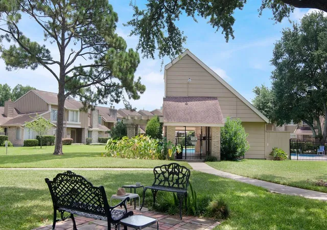 37th image of 11681 Village Pl Dr #257, Houston, TX 77077 | MLS# 80939827
