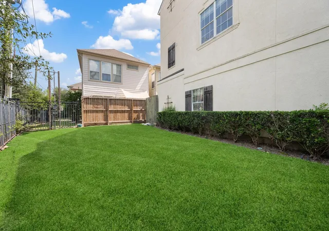 34th image of 2716 Sherwin St, Houston, TX 77007 | MLS# 7316587