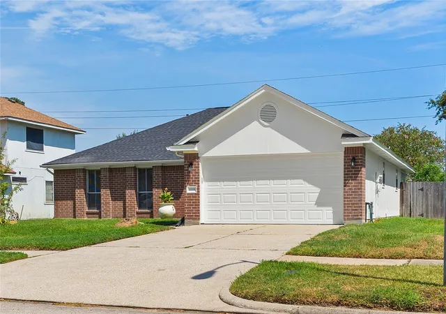 Photo 2 of Single family home for sale at 11115 Kentington Oak Dr, Humble, TX 77396 | MLS# 35623120 | Listing updated on 2026-10-09