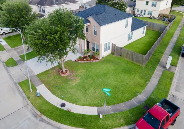 Photo 4 of Single family home for sale at 19331 Jordans Landing Ln, Richmond, TX 77407 | MLS# 72900483 | Listing updated on 2026-08-29