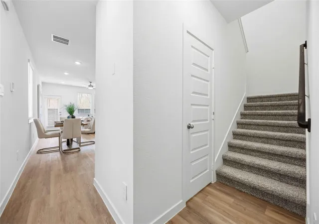 3rd image of 1072 Wheatley Oak Ln, Houston, TX 77091 | MLS# 91195716