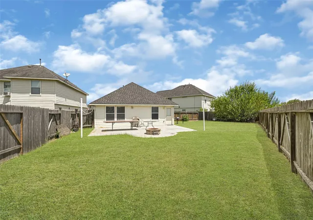 Photo 4 of Sale Pending at 1402 Elias Peak Ct, Houston, TX 77073 | MLS# 44246137 | Listing updated on 2026-09-09