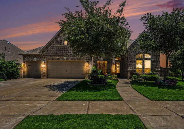 2nd image of 2627 Petunia Valley Dr, Brookshire, TX 77423 | MLS# 95489410