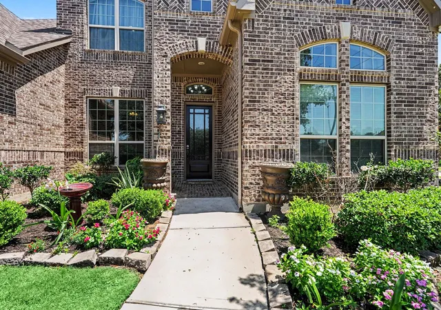 4th image of 2627 Petunia Valley Dr, Brookshire, TX 77423 | MLS# 95489410