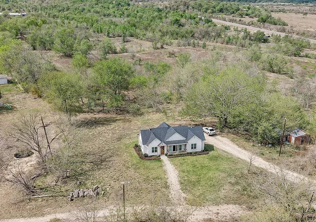 4th image of 42 S Old Spanish Trl, Kyle, TX 78640 | MLS# 50155112