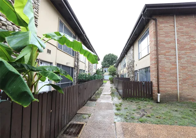 Photo 3 of Condo for sale at 7047 Bissonnet St #37, Houston, TX 77074 | MLS# 72024991 | Listing updated on 2026-09-19