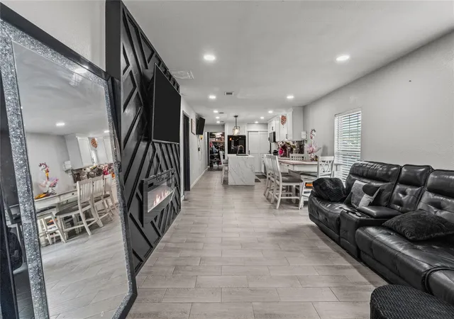 Photo 3 of Single family home for sale at 9739 Cargill St, Houston, TX 77029 | MLS# 39604502 | Listing updated on 2026-07-29