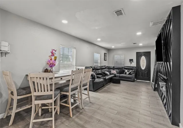 Photo 4 of Single family home for sale at 9739 Cargill St, Houston, TX 77029 | MLS# 39604502 | Listing updated on 2026-07-29