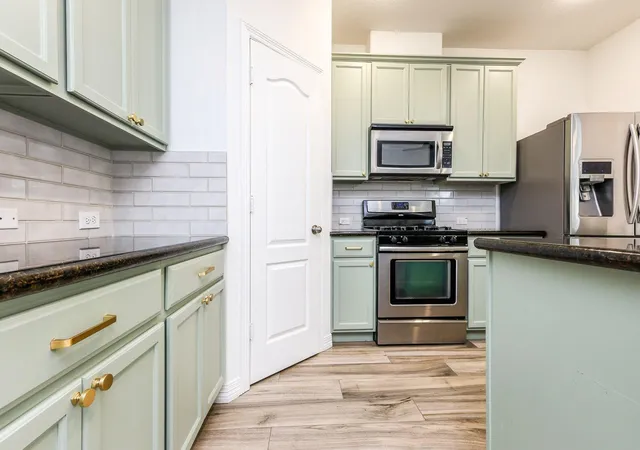 Photo 4 of Single family home for sale at 4655 Trembling Forest Ln, Houston, TX 77092 | MLS# 75269877 | Listing updated on 2026-08-05