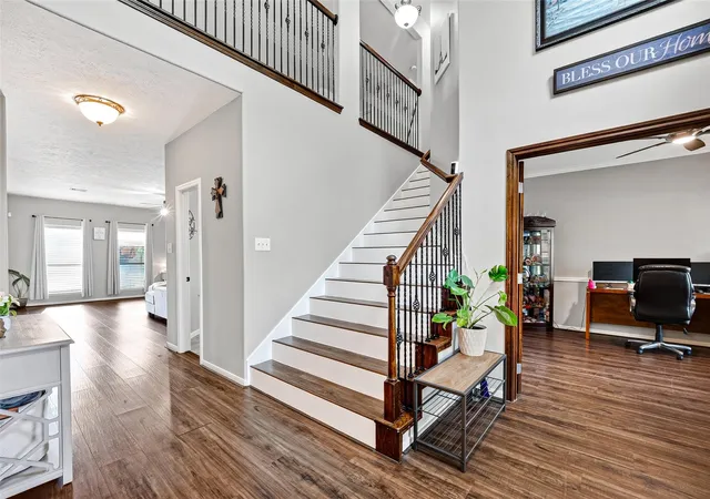 Photo 3 of Single family home for sale at 2221 Tracy Way, Deer Park, TX 77536 | MLS# 37910926 | Listing updated on 2026-08-31