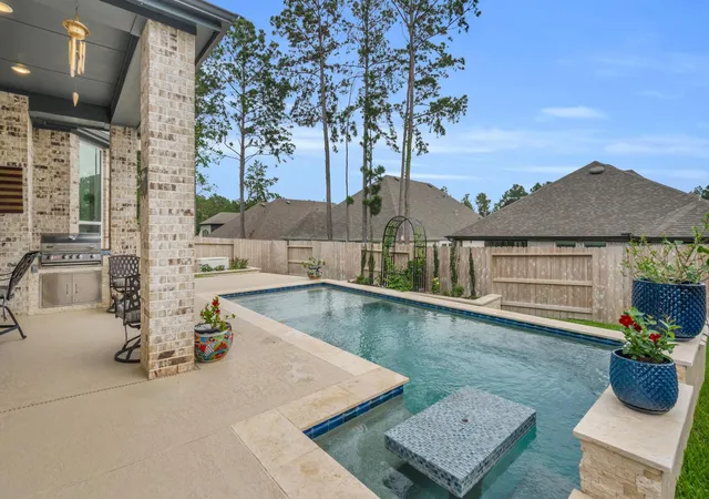 Homes for sale in Montgomery, TX | 423 N Hillary Step Pl, Montgomery, TX 77316 | MLS# 57885948