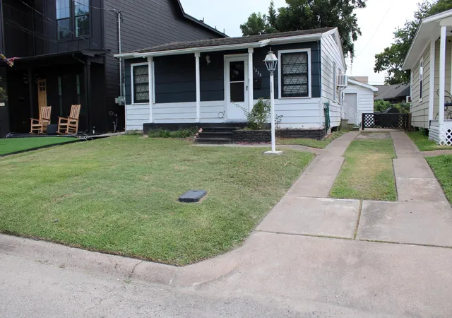 image of 1238 Common Park Dr, Houston, TX 77009 | MLS# 84519024