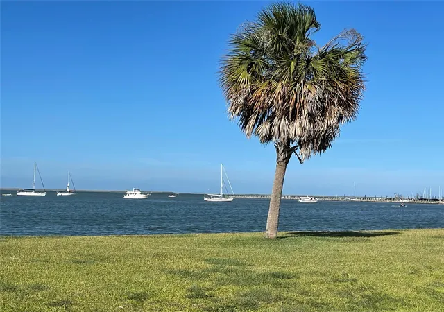 1st image of 2 Shoreacres Cir, La Porte, TX 77571 | MLS# 51858007