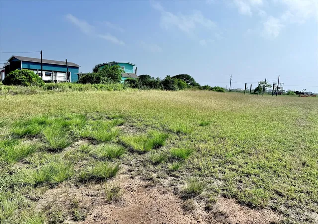 Homes for sale in Sargent, TX | 1841 Hall Ave, Sargent, TX 77414 | MLS# 81527443