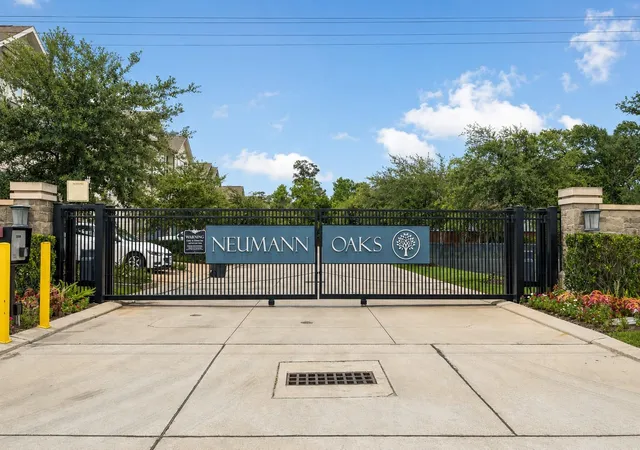 3rd image of 5013 Lehman Oaks Dr, Houston, TX 77018 | MLS# 88975349